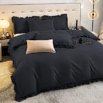 KOMPLET POŚCIELI Z BAWEŁNY SATYNOWEJ UDEKOROWANY FALBANĄ