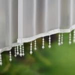 FIRANA WOALOWA SZYTA W ŁUK Z KORALIKAMI 400X155 CM