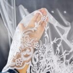 FIRANA GOTOWA Z MARKIZETY ZDOBIONA HAFTEM NA TAŚMIE MARSZCZĄCEJ GRACJA