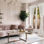 KOMPLET DWÓCH FIRAN ŻAKARDOWYCH Z POMPONIKAMI 140X250 CM