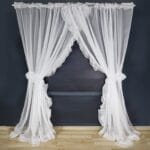 FIRANA GOTOWA Z FALBANKĄ I BIAŁĄ LAMÓWKĄ NA TAŚMIE MARSZCZĄCEJ