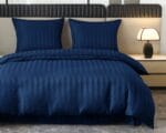Pościel adamaszek 200×220 cm granatowa zestaw z 2 poszewkami ADAM
