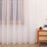 Firana na przelotkach z woalu 145x200 cm FALA