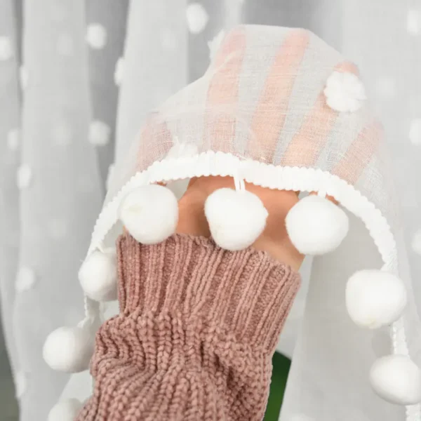 Firana sable 200x105 cm zdobiona pomponikami na taśmie SABLINA