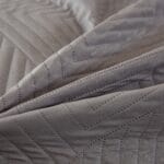 Narzuta na łóżko 200x220 cm jasnoszara pikowana dwustronna MILA